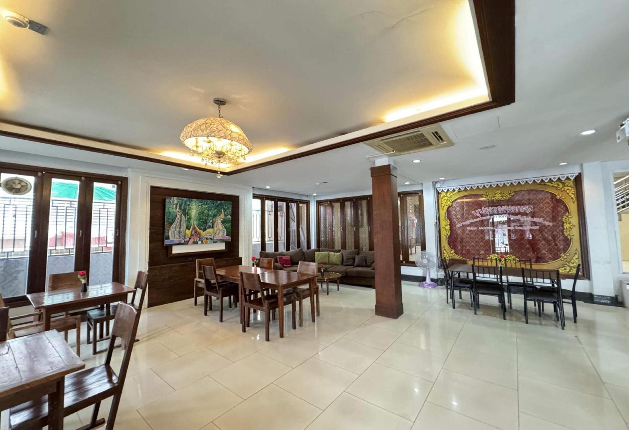 Hotel Collection O Bupamontra Chiangmai Chiang Mai Exterior foto